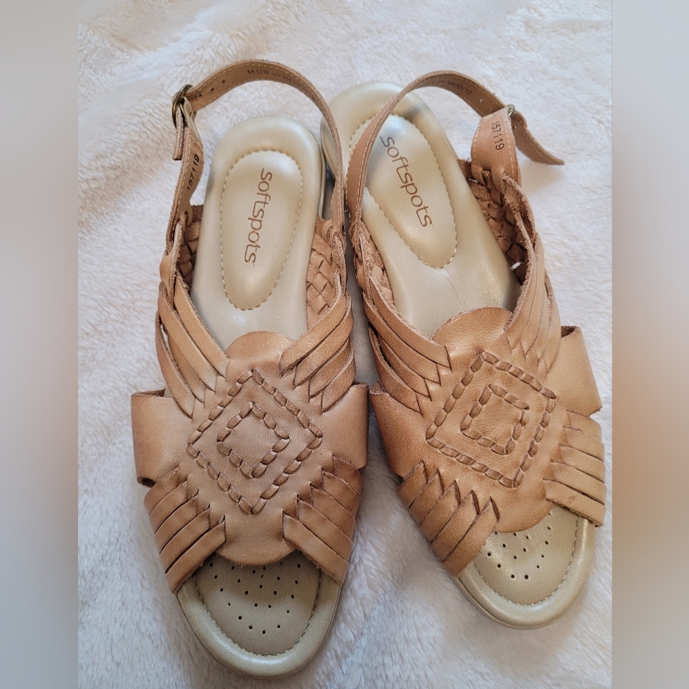 Soft spots sandals-new in box